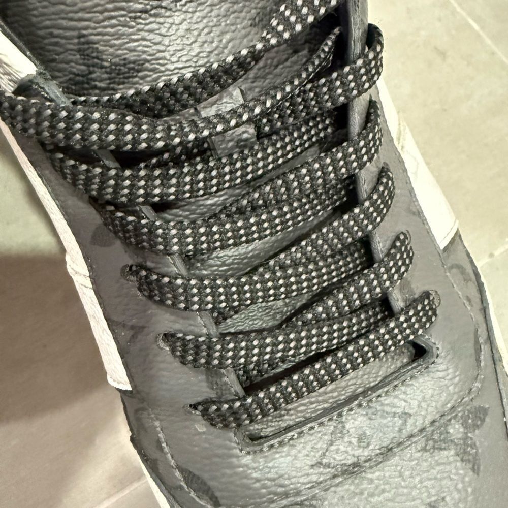 LOUIS VUITTON Run Away Sneaker - Picture 9 of 10